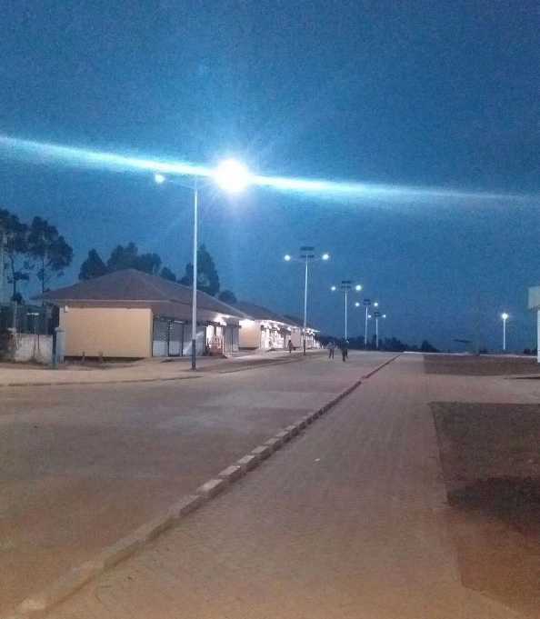 南雄市非洲科特迪瓦太阳能路灯工程